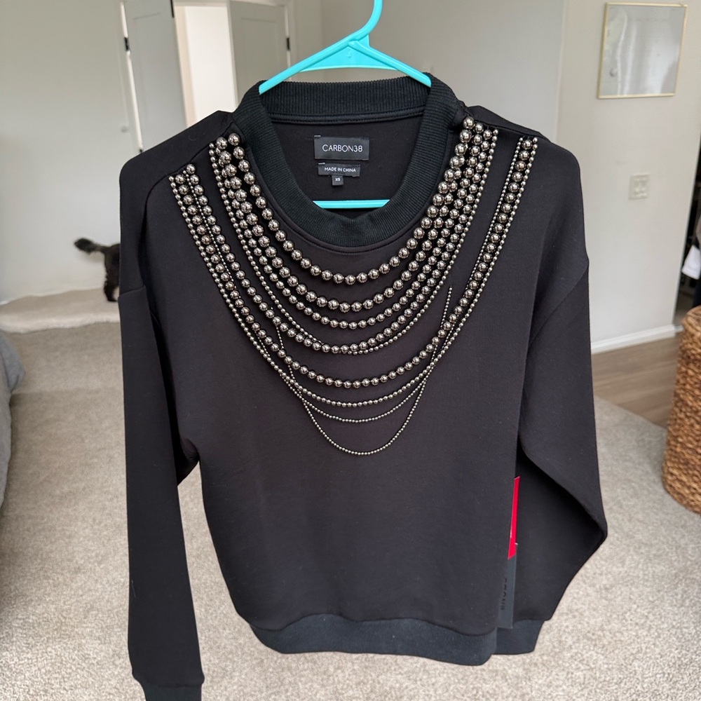Carbon38 Elegant Black Top